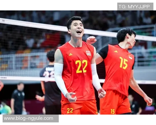 中国男排与俄罗斯男排激战正酣争夺世界排球赛荣耀之巅 中国男排与俄罗斯男排激战正酣争夺世界排球赛荣耀之巅