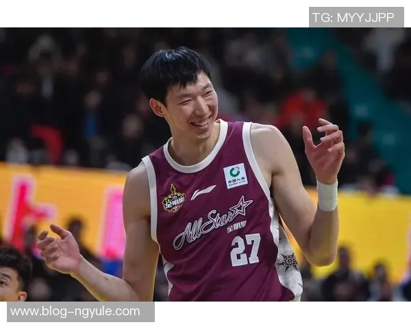 余嘉豪的成长之路:从青涩少年到篮球场上的璀璨明星 余嘉豪的成长之路:从青涩少年到篮球场上的璀璨明星